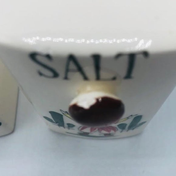 Vintage Square Ceramic S & P Shakers - Picture 4 of 8